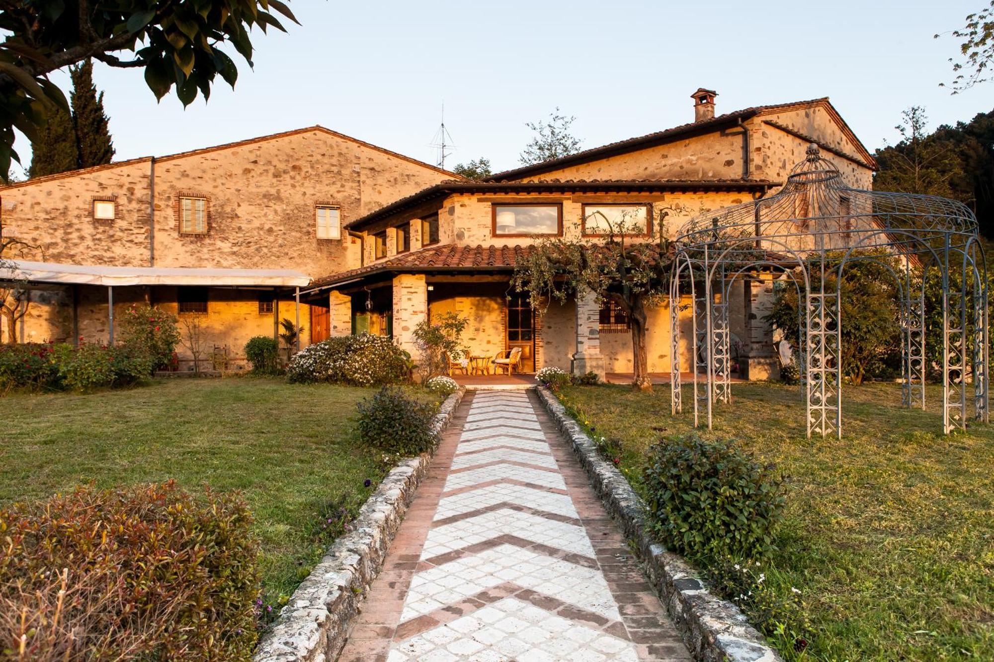 Bernardone Hotel Camaiore Exterior photo