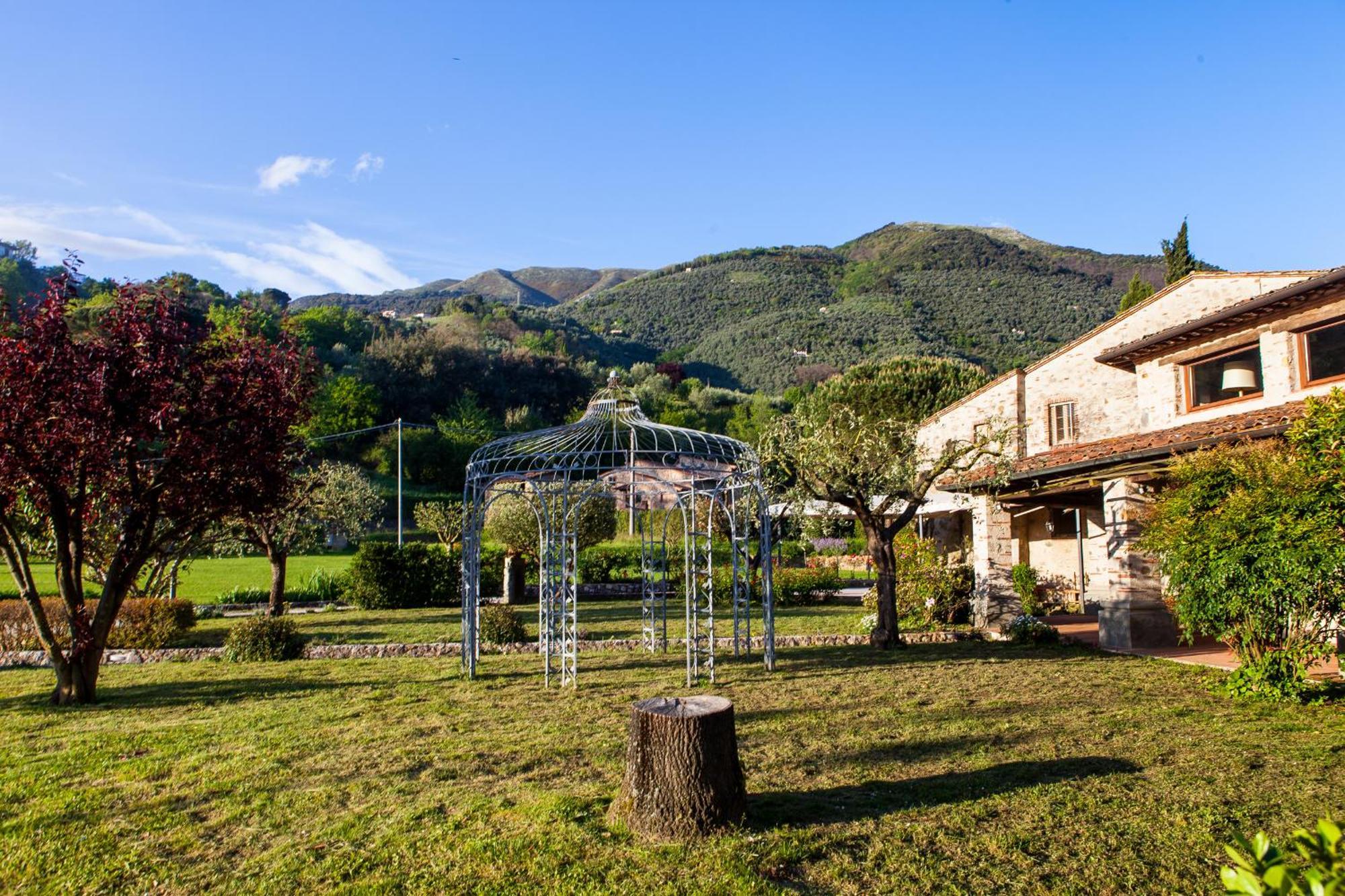 Bernardone Hotel Camaiore Exterior photo